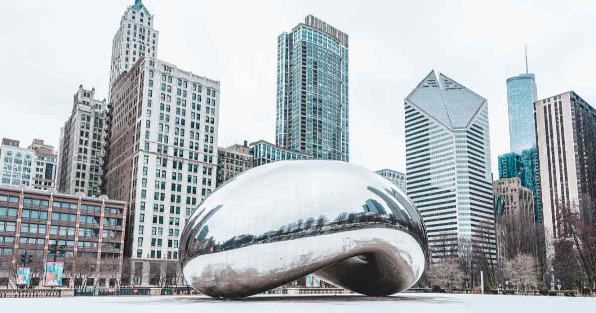 Cloud Gate Bean Statue in Chicago IL.